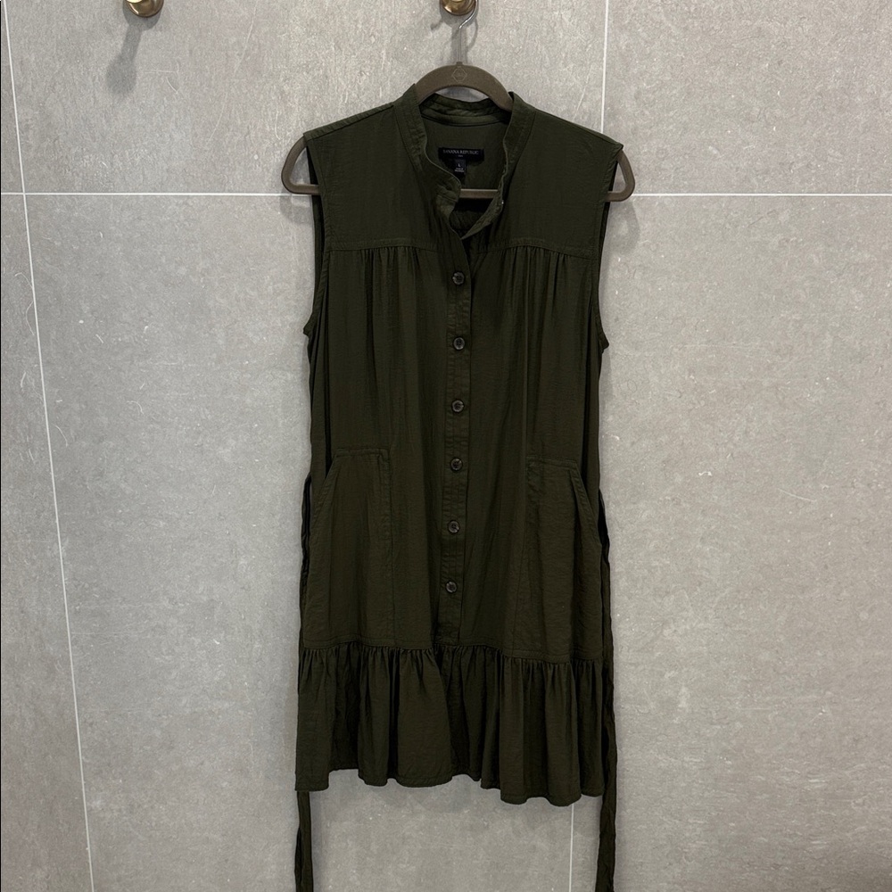 Banana Republic Olive Green Button Down Dress with pockets and belt